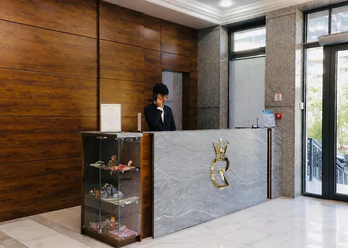 Royal Modern Hotel